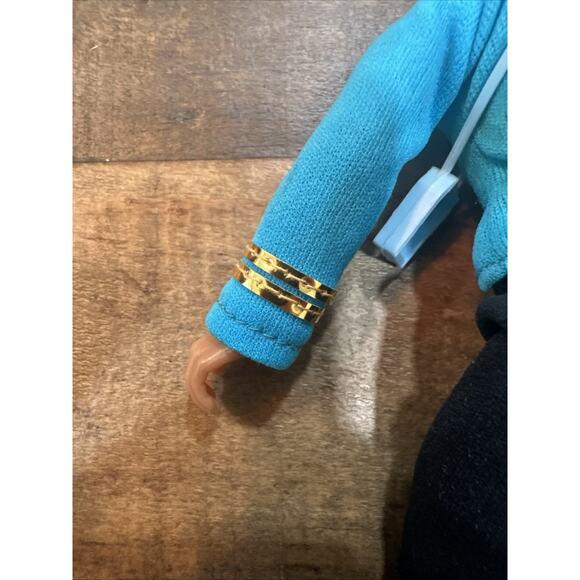 Vintage 1974 Mego Star Trek Mr. Spock 8” W/ Uniform Belt Phaser Communicator - Picture 7 of 9